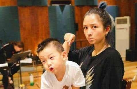 三岁孩子叫妈妈“老巫婆”，只因妈妈这样做！网友：育儿要动脑！