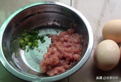 蒸蛋羹，小孩老人都适合，蛋羹平滑小窍门，10分钟快手早餐