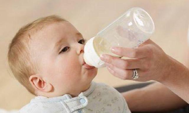 宝宝夜醒折腾宝妈，但夜醒原因你知道吗？知道真相带娃轻松多了