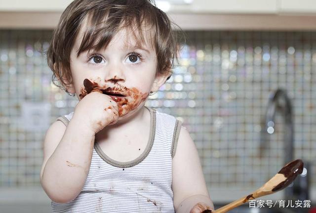 宝宝被喂养过度了妈妈知道吗，这几个信号，妈妈要抓住