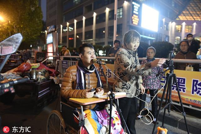 一家四口三人残疾，妈妈50岁生下儿子，10岁男孩竟成全家希望