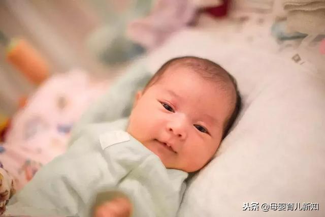 宝宝满月前不能让孕妇抱？这4种人不要抱新生儿，对宝宝影响大