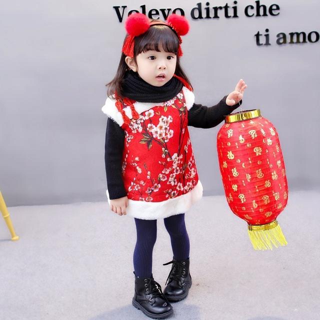 建议大家：过年给宝宝穿上这拜年服，红红火火，走哪都是焦点