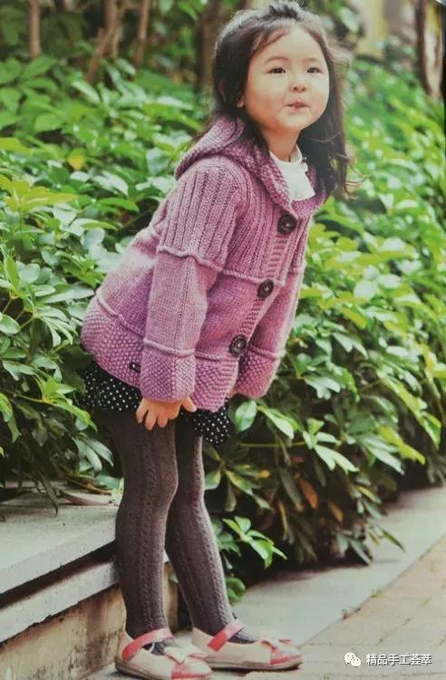 卡哇伊的3-4岁女童连帽开衫外套的织法图解和教程