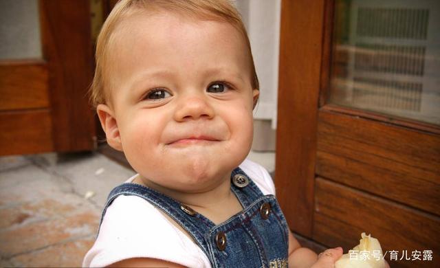 宝宝被喂养过度了妈妈知道吗，这几个信号，妈妈要抓住