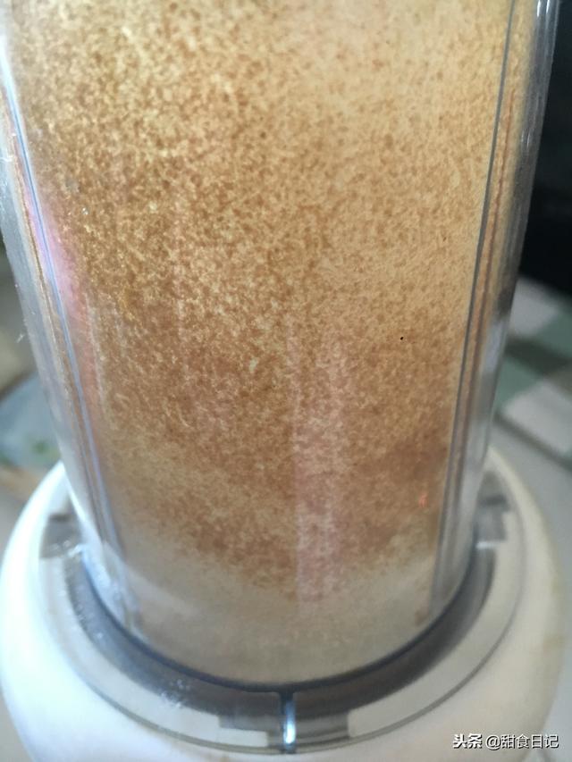 给宝宝辅食加什么即有营养又好吃，答案是香菇粉