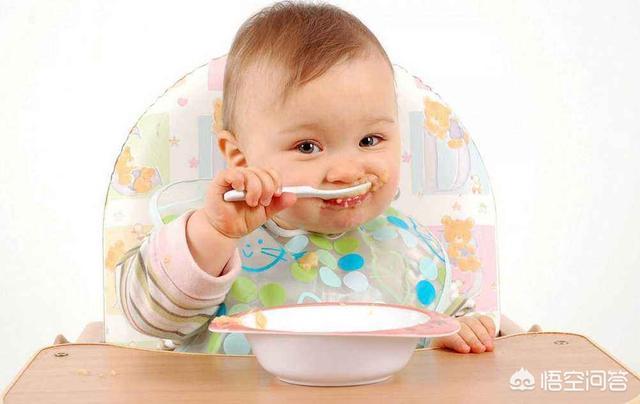 四个月的时候给孩子添加了辅食，孩子五个月时可以吃面条、水饺吗？