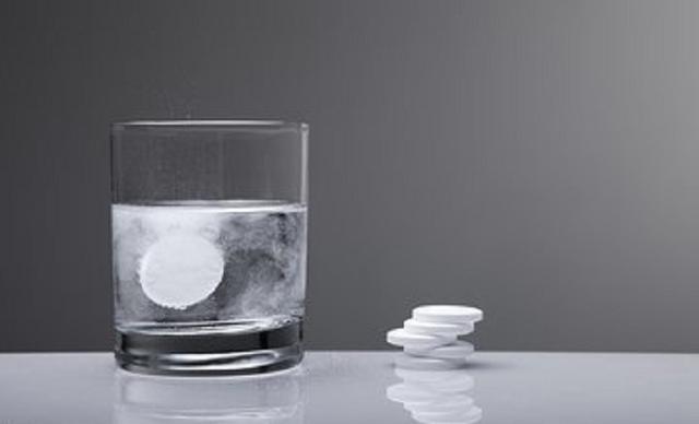 一片泡腾片酿成的大祸！看完之后，网友忍不住愤怒！