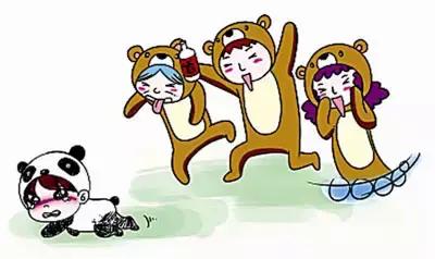 “熊亲戚”逗宝宝惯用的3招，家长要防住