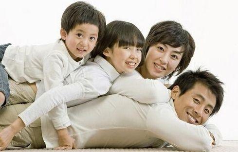 爸妈做这3件事时，不用瞒着孩子，他们看见反而更好，不妨试一试