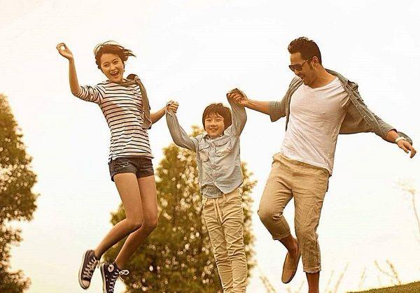 孩子刚上幼儿园，就被老师无奈请回家，学校也不是什么宝宝都收