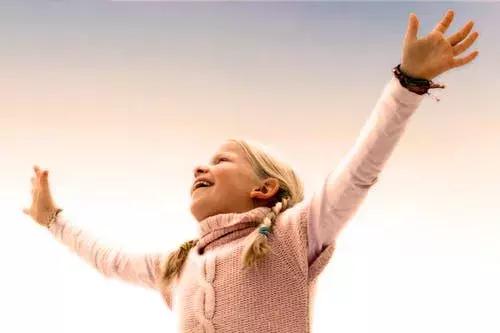 别再说“你真棒”了，试试这样鼓励孩子！