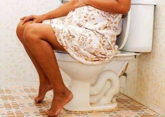 孕期晚上想上厕所，最好别憋着，对孕妈和胎宝不好！