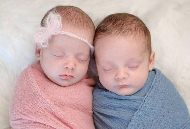 同时出生的宝宝却不是双胞胎，真假双胞胎，原来是它在作怪