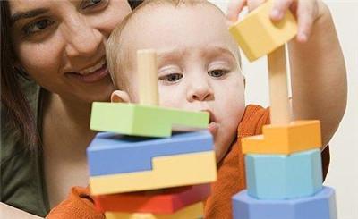 0-1岁宝宝的智力开发参照表，赶快关注！