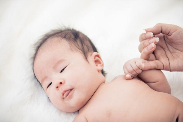 宝宝不睡就是还不困？别再相信这些睡眠误区了