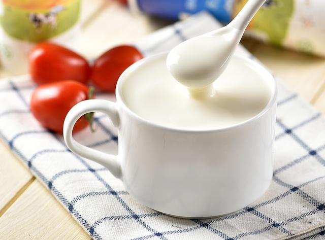 孕晚期吃什么会对胎儿好？中国居民膳食指南指出：要增加这些营养