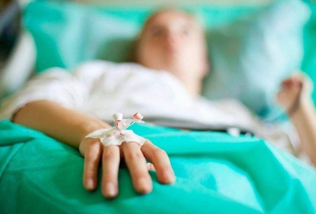 分娩时家人该不该陪产？谁才是最好的选择？医生的建议让人意外