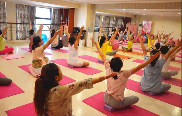 不想当个“大号妈妈”？产后做好这五点，身材苗条又有型！