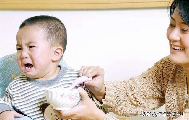 妈妈在宝宝的辅食里加锌，宝宝吃的开“锌”，胃口好食欲好身体棒