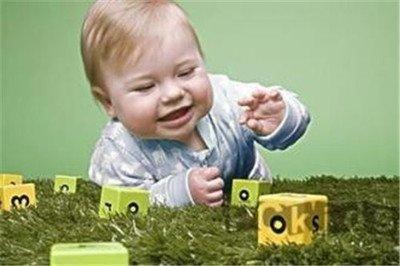 0-1岁宝宝的智力开发参照表，赶快关注！