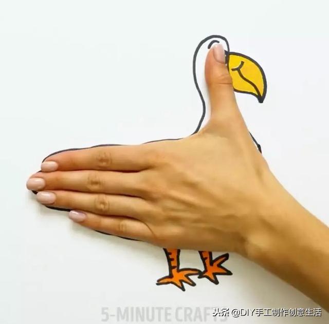 一个手掌就能教熊孩子画画，真有意思