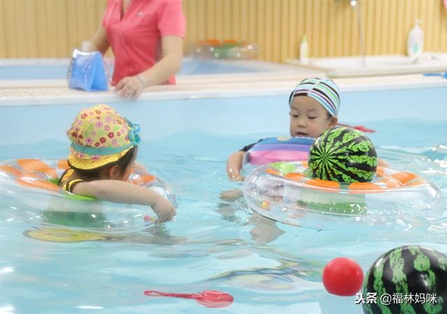 为什么冬天也要带小宝宝去游泳馆？这3点好处，就是理由