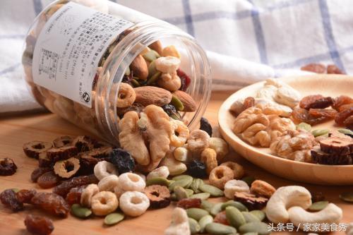 秋季易感冒，这4种食物少给孩子吃，易伤五脏，感冒越吃越重