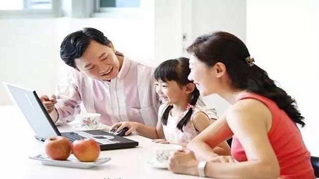 爸爸若以这3种态度养女儿，女儿长大后容易遇上渣男，别怀疑