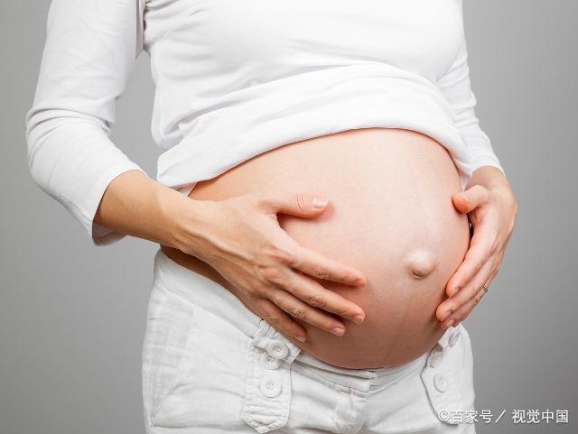 孕晚期，“肚脐”凸出或凹进，有什么区别？其实会有这3点不同！