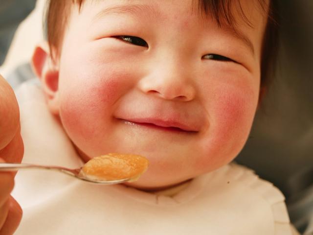 宝宝不爱吃辅食，婆婆往饭里加盐，宝宝身体却越来越差