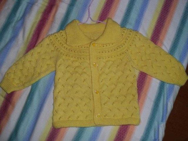 简单漂亮的圆肩宝宝开襟毛衣编织，新加育克部分以及图解文字说明