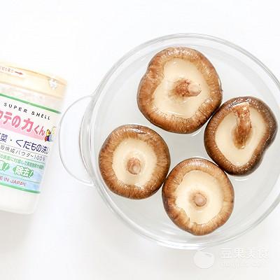 辅食日志｜香菇油菜泥米糊（8M+）