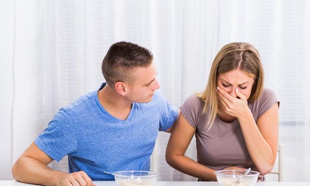 孕吐应该重视吗？怀孕女子因孕吐去世，网友：好痛心！