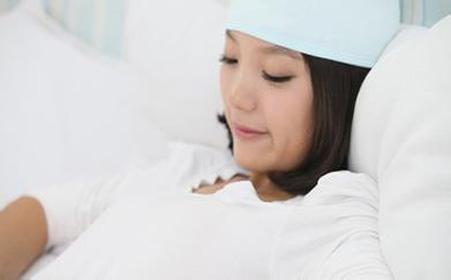什么是产后后遗症？想避免的话，产后恢复期尽量别有这2个行为