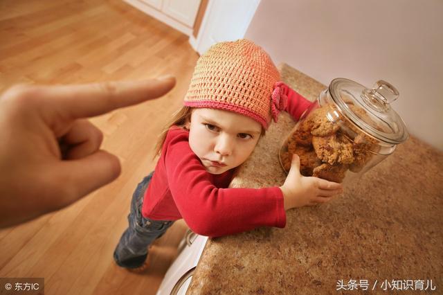 对于孩子来说家里充满了危险，家长一定要记得排除隐患