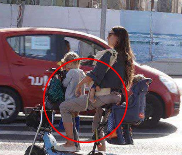 再见婴儿车！中国造“遛娃神器”火了，一人带三娃都不累，贼安全
