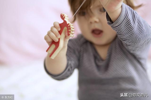 抓握能力促进宝宝大脑发育，你知道怎么锻炼吗？