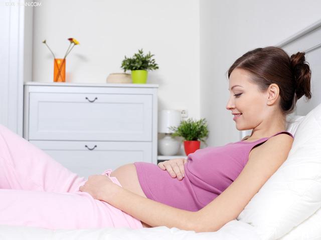 孕期胎儿最怕妈妈做这6件事，特别最后一件，很危险！
