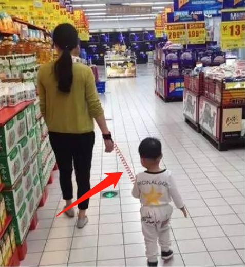 月嫂下岗了!中国又一新“带娃神器”火了,一人带娃轻松安全不累