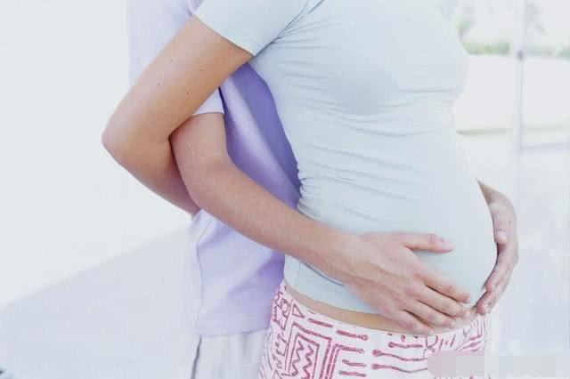 孕期什么时候是“安全期”？夫妻“亲热”可能带给胎儿2个变化！