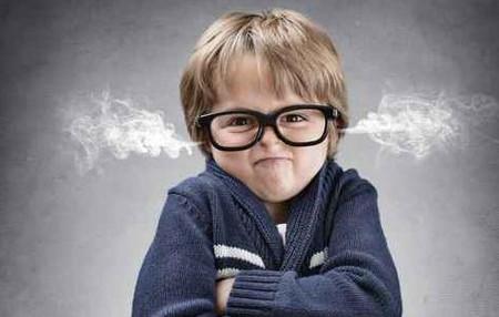 孩子情商高低从日常言行就能看出来，经常做这些行为说明情商偏低