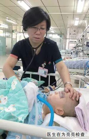 两岁男孩把家里这种常见液体喝了，尚未脱离生命危险！