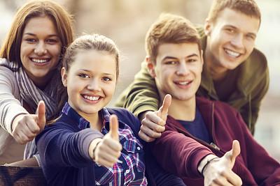 怎样才能让孩子不断地进步——“表扬效应”