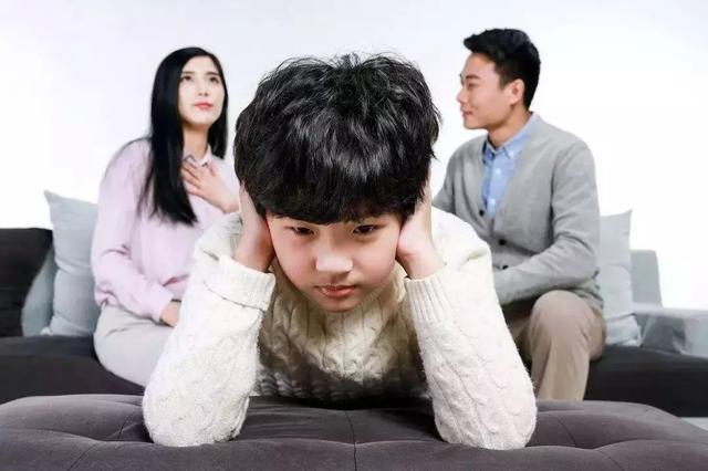 一个激进派的妈妈和一个佛系的爸爸