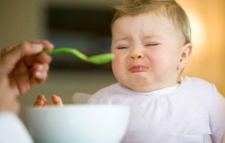 蔬菜也有毒，饭桌上常有的它，对孩子身体的危害可不小