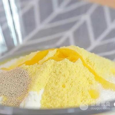 玉米面甜甜圈 宝宝辅食食谱