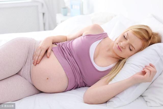 孕妇什么时候睡觉最好？不是8点不是9点，各个时期各有不同