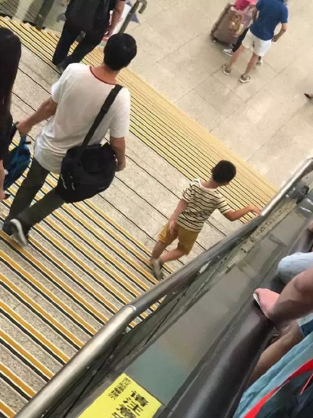 撞衫现场能可怕到什么程度！感受一下被撞衫支配的尴尬！