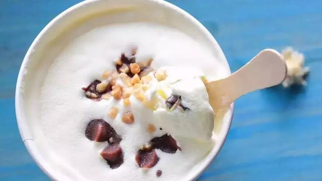 孩子大晚上说要吃冰淇淋，我却很高兴